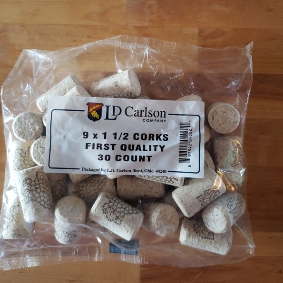 BAG OF 30 9 1/2 × 11 WINE BOTTLE CORKS - Picture 2 of 2